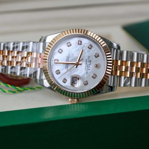 Đồng Hồ Rolex Bọc Vàng Mặt Khảm Trai Trắng Cọc Số Moissanite GMF 41mm (2)