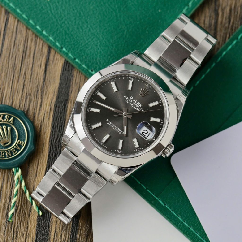 Đồng Hồ Rolex DateJust 126300 Mặt Số Xám Niềng Trơn Nhà Máy VS 41mm (6)