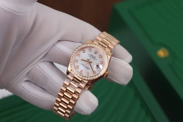 Đồng Hồ Rolex DateJust Mặt Khảm Trai Trắng Đính Moissanite 31mm (4)