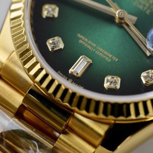 Đồng Hồ Rolex Day-Date Bọc Vàng Mặt Số Ombre Xanh Lá Cây Replica 36mm (1)