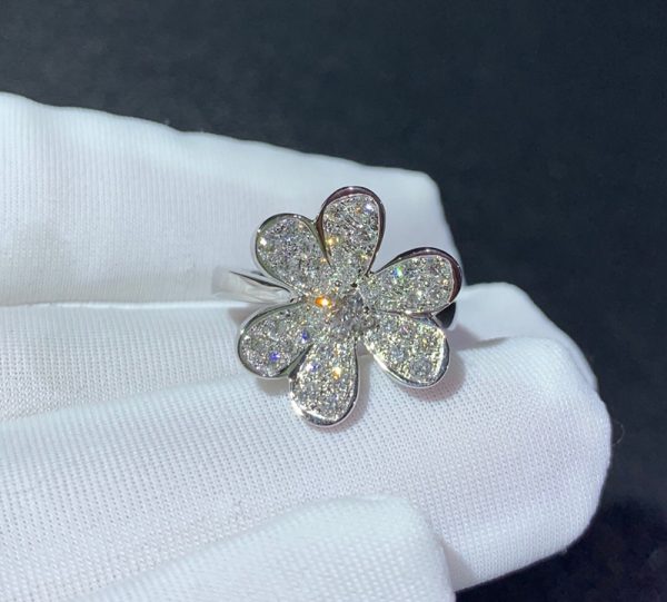 Nhẫn Nữ Van Cleef & Arpels Frivole Chế Tác Kim Cương Thiên Nhiên Vàng Trắng 18K (2)