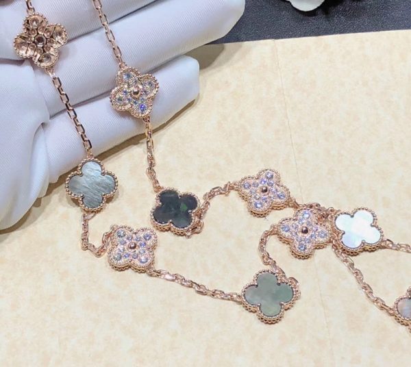 Vòng Cổ Van Cleef & Arpels Alhambra 20 Hoạ Tiết Chế Tác Xà Cừ Kim Cương Vàng Hồng 18K (2)