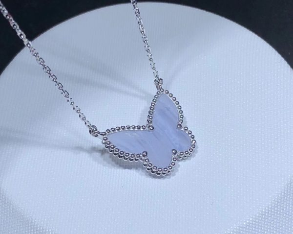 Vòng Cổ Van Cleef & Arpels Lucky Alhambra Butterfly Chế Tác Đá Quý Vàng Trắng 18K (2)