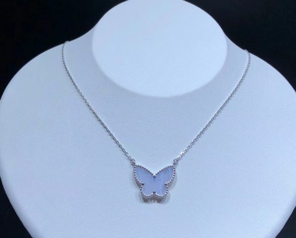 Vòng Cổ Van Cleef & Arpels Lucky Alhambra Butterfly Chế Tác Đá Quý Vàng Trắng 18K (2)