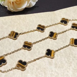 Vòng Cổ Van Cleef & Arpels Vintage Alhambra 10 Hoạ Tiết Chế Tác Đá Quý Vàng 18K (2)