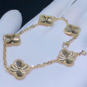 Vòng Tay Van Cleef & Arpels Vintage Alhambra 5 Hoạ Tiết Chế Tác Vàng 18K (2)