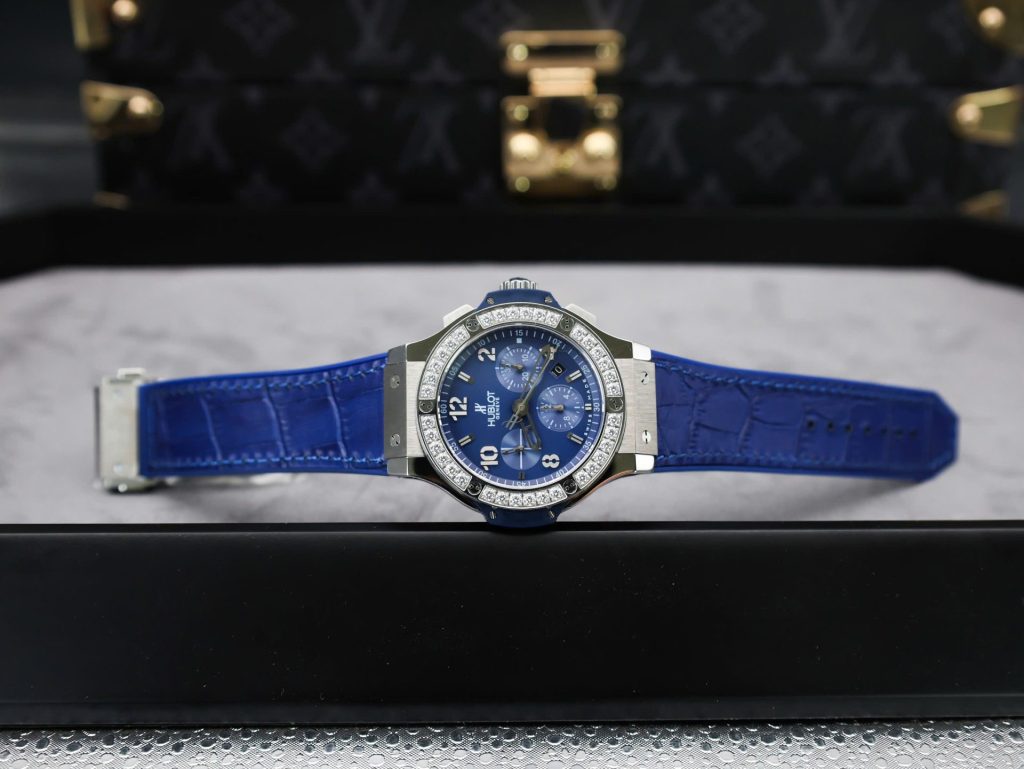 Đồng Hồ Hublot Big Bang Chronograph Chế Tác Viền Đính Kim Cương Moissanite Màu Xanh Blue 44mm (2)