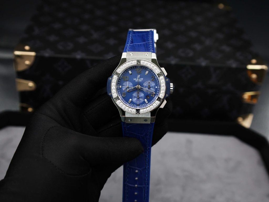 Đồng Hồ Hublot Big Bang Chronograph Chế Tác Viền Đính Kim Cương Moissanite Màu Xanh Blue 44mm (2)