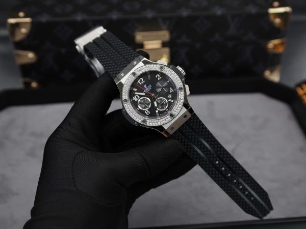 Đồng Hồ Hublot Big Bang Chronograph Replica 11 Đính Kim Cương Moissanite Màu Đen 44mm (2)