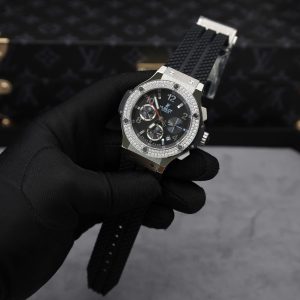 Đồng Hồ Hublot Big Bang Chronograph Replica 11 Đính Kim Cương Moissanite Màu Đen 44mm (2)