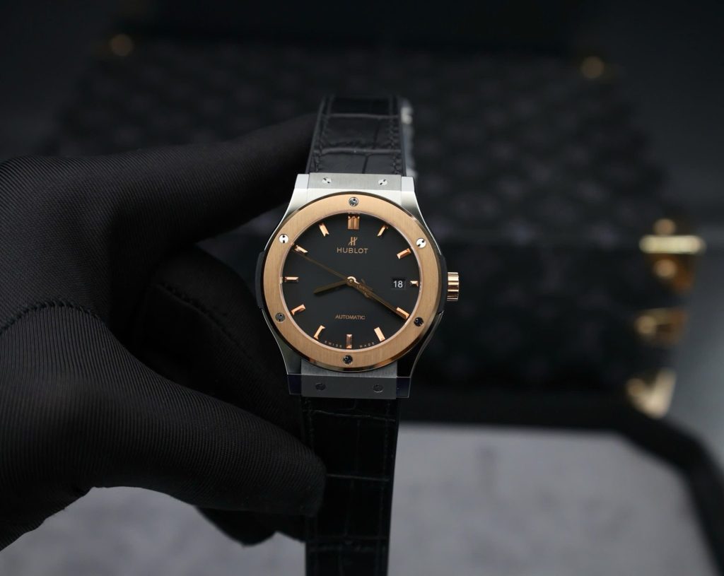 Đồng Hồ Hublot Classic Fusion Replica 11 Viền Vàng King Gold 42mm (2)