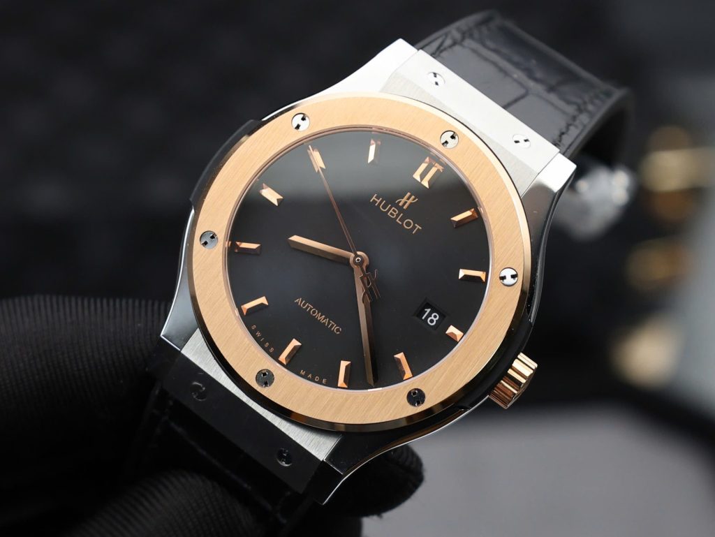 Đồng Hồ Hublot Classic Fusion Replica 11 Viền Vàng King Gold 42mm (2)