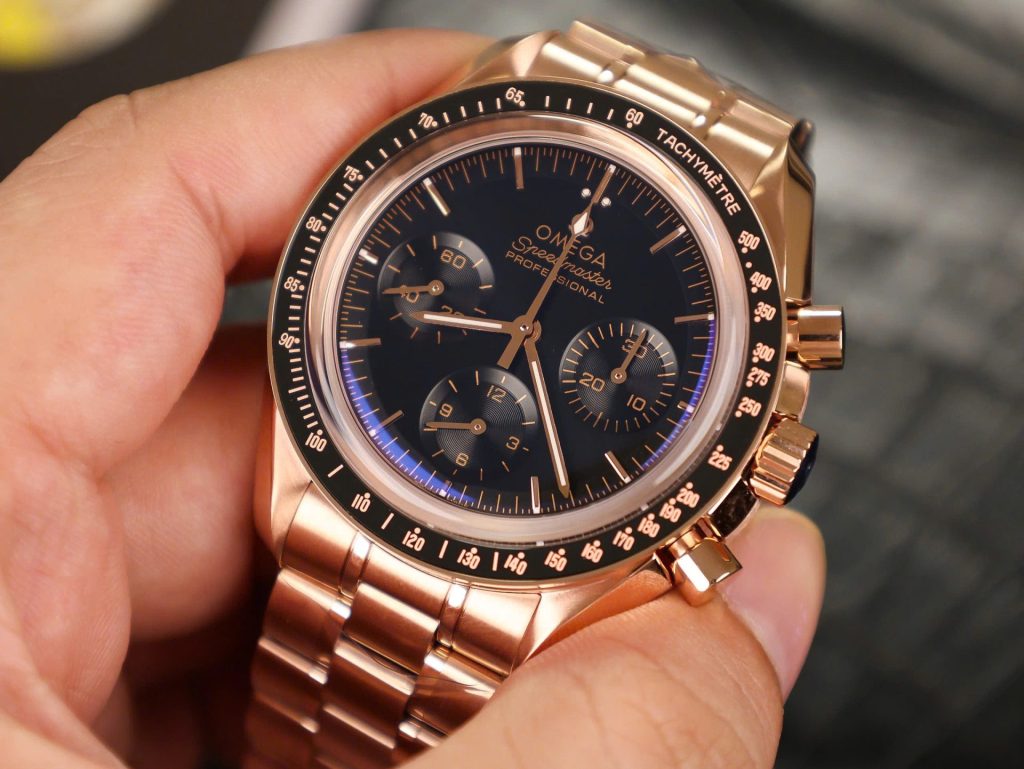 Đồng Hồ Omega Speedmaster Moonwatch Rose Gold Replica 11 Mặt Đen 42mm (2)