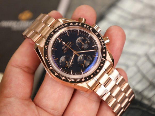 Đồng Hồ Omega Speedmaster Moonwatch Rose Gold Replica 11 Mặt Đen 42mm (2)