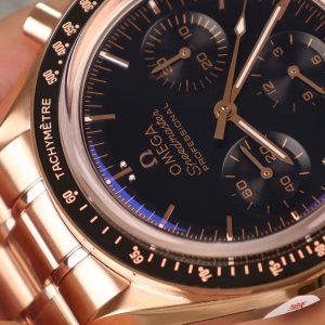 Đồng Hồ Omega Speedmaster Moonwatch Rose Gold Replica 11 Mặt Đen 42mm (2)