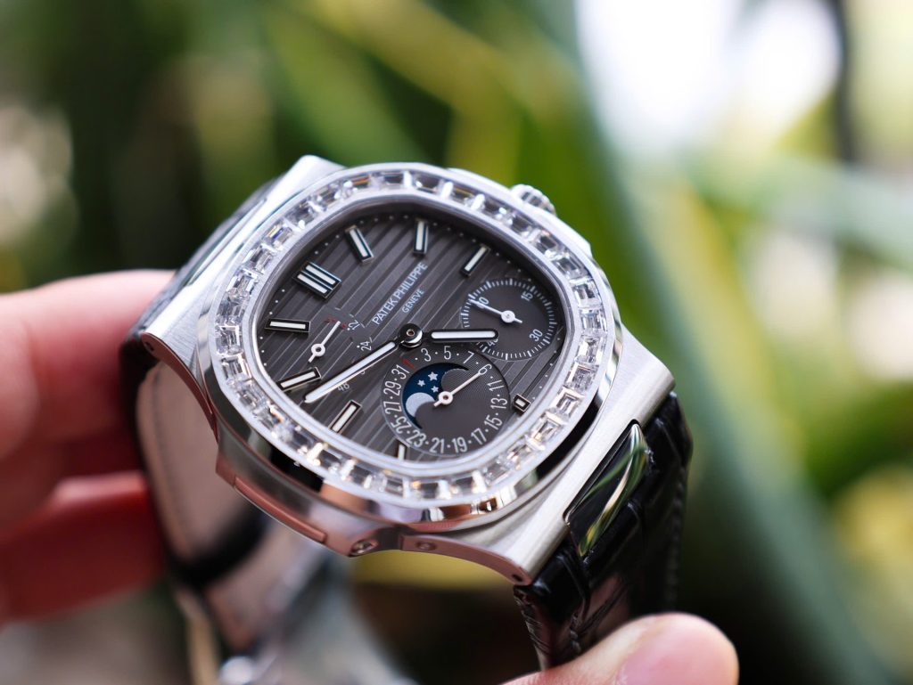 Đồng Hồ Patek Philippe Nautilus 5722G Replica 11 Mặt Xám PPF Factory 40mm (2)