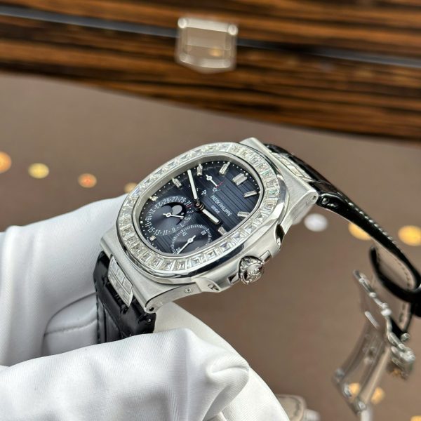 Đồng Hồ Patek Philippe Nautilus 5724G Độ Kim Cương Moissnite Tinh Chỉnh Full Chi Tiết Chuẩn Auth 40mm (2)