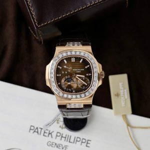 Đồng Hồ Patek Philippe Nautulus 5724 Bọc Vàng Đính Kim Cương Moissanite Nhà Máy PPF 40mm (2)