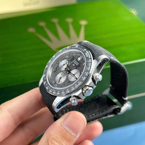 Đồng Hồ Rolex Cosmograph Daytona DiW Replica 11 Dây Vải Canvas 40mm (2)