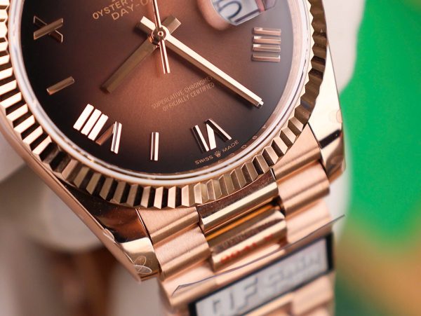 Đồng Hồ Rolex Day-Date 128235 Chế Tác Mặt Chocolate Trọng Lượng 158gram QF Factory 36mm (2)