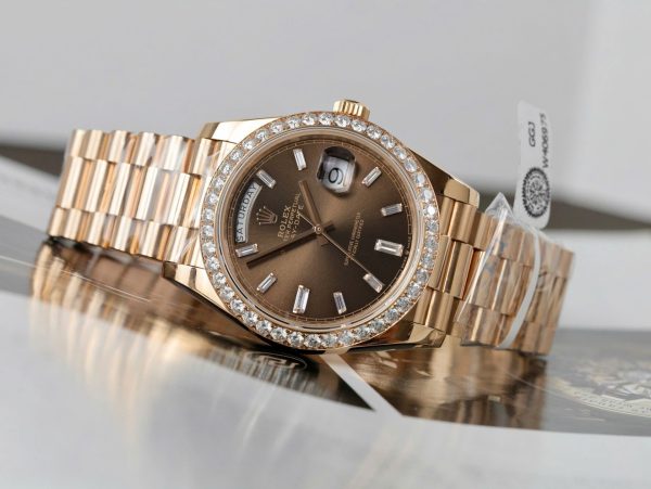 Đồng Hồ Rolex Day-Date Độ Kim Cương Moissanite Bọc Vàng Thật Mặt Chocolate GMF 40mm (13)