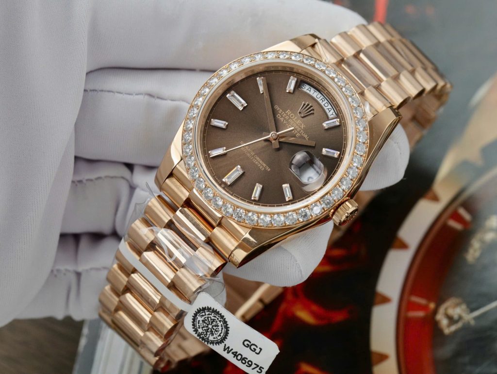 Đồng Hồ Rolex Day-Date Độ Kim Cương Moissanite Bọc Vàng Thật Mặt Chocolate GMF 40mm (13)