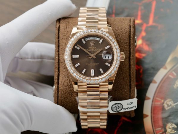 Đồng Hồ Rolex Day-Date Độ Kim Cương Moissanite Bọc Vàng Thật Mặt Chocolate GMF 40mm (13)