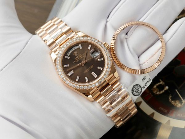 Đồng Hồ Rolex Day-Date Độ Kim Cương Moissanite Bọc Vàng Thật Mặt Chocolate GMF 40mm (13)