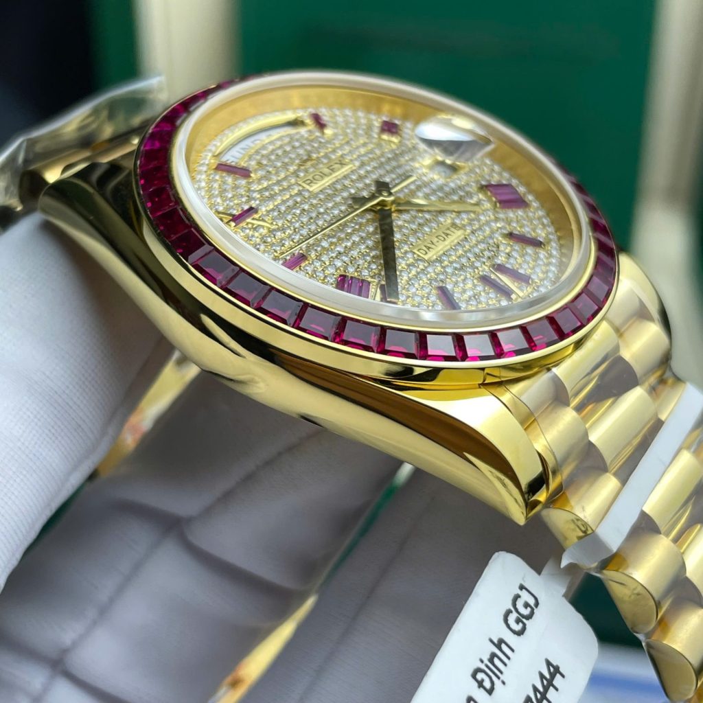 Đồng Hồ Rolex Day-Date Độ Ruby Đỏ + Kim Cương Moissanite Bọc Vàng Thật GM Factory 40mm (2)