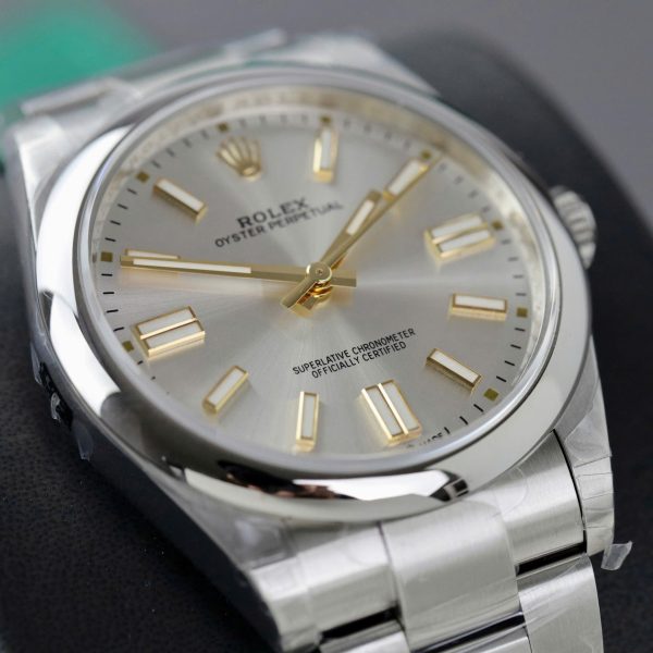 Đồng Hồ Rolex Oyster Perpetual 124300 Chế Tác Mặt Số Bạc Nhà Máy VS 41mm (2)