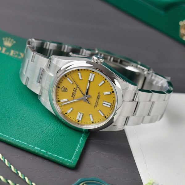 Đồng Hồ Rolex Oyster Perpetual 124300 Rep 11 Cao Cấp Mặt Số Màu Vàng VSF 41mm (2)