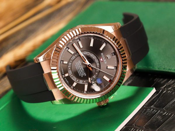 Đồng Hồ Rolex Sky-Dweller 326235 Rose Gold Replica 11 Nhà Máy Noob 42mm (2)