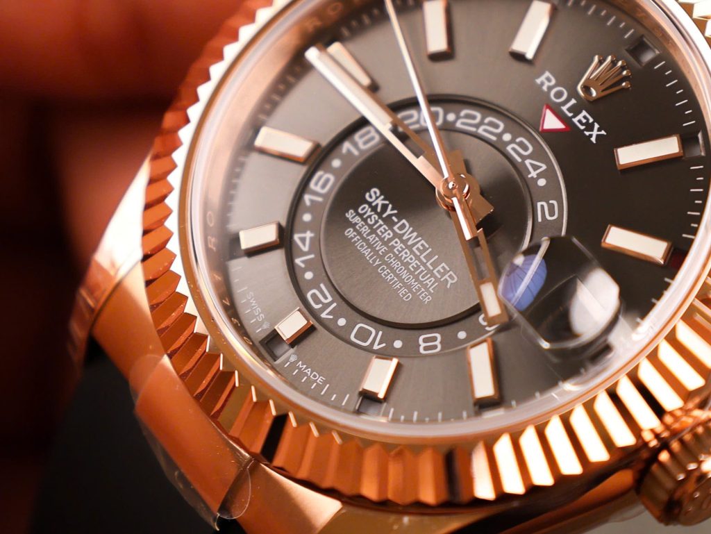 Đồng Hồ Rolex Sky-Dweller 326235 Rose Gold Replica 11 Nhà Máy Noob 42mm (2)