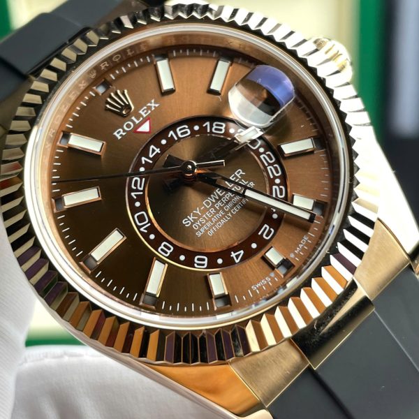 Đồng Hồ Rolex Sky-Dweller M336235 Replica 11 Bọc Vàng Thật Mặt Chocolate 42mm (2)