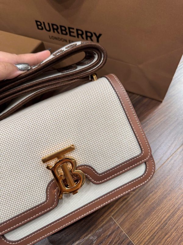 Túi Đeo Chéo Nữ Burberry Cream Siêu Cấp 17x12cm (2)