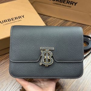 Túi Xách Nữ Burberry Logo Plaque Crossbody Màu Đen Siêu Cấp 22x16x8cm (2)