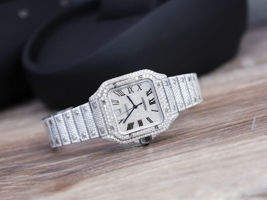 Đồng Hồ Cartier Santos Chế Tác Đính Full Kim Cương Moissanite Hong Kong 39 (2)