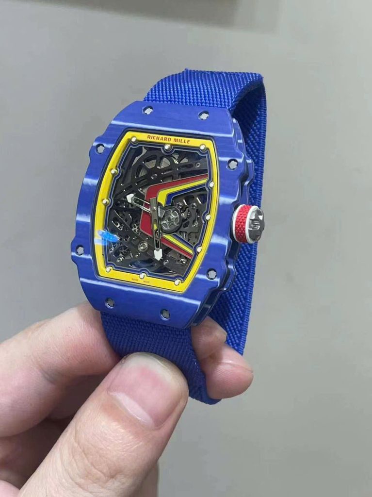 Đồng Hồ Chế Tác Richard Mille RM67-02 Vỏ Carbon Siêu Mỏng Trọng Lượng 37 Grams 38.7×47 (1)