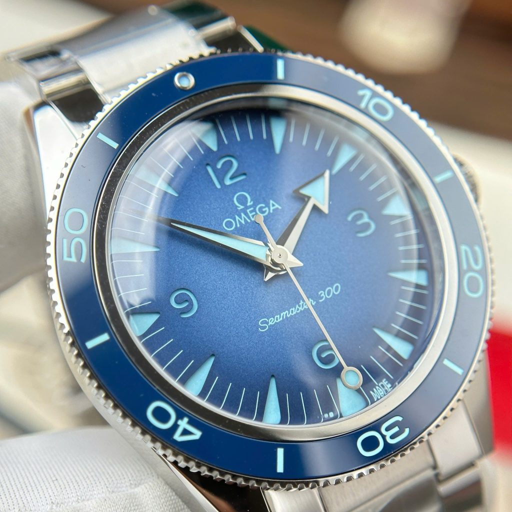 Đồng Hồ Omega Seamaster 300 Co-Axial Master Chronometer Summer Blue Rep 11 Cao Cấp VSF 41mm (2)