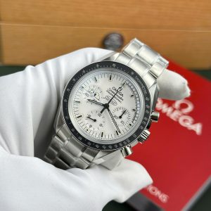 Đồng Hồ Omega Speedmaster Apollo 13 Silver Snoopy Replica 11 Cao Cấp Nhà Máy OM 42mm (2)