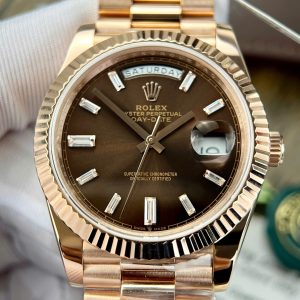 Đồng Hồ Rolex Day-Date 228235 Rep 11 Cao Cấp Mặt Số Chocolate Bọc Vàng Thật Trọng Lượng 185grams QF 40mm (2)