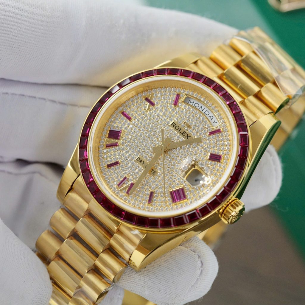 Đồng Hồ Rolex Day-Date Bọc Vàng Thật Đính Ruby + Kim Cương Moissanite GMF 40mm (2)