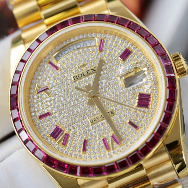 Đồng Hồ Rolex Day-Date Bọc Vàng Thật Đính Ruby + Kim Cương Moissanite GMF 40mm (2)