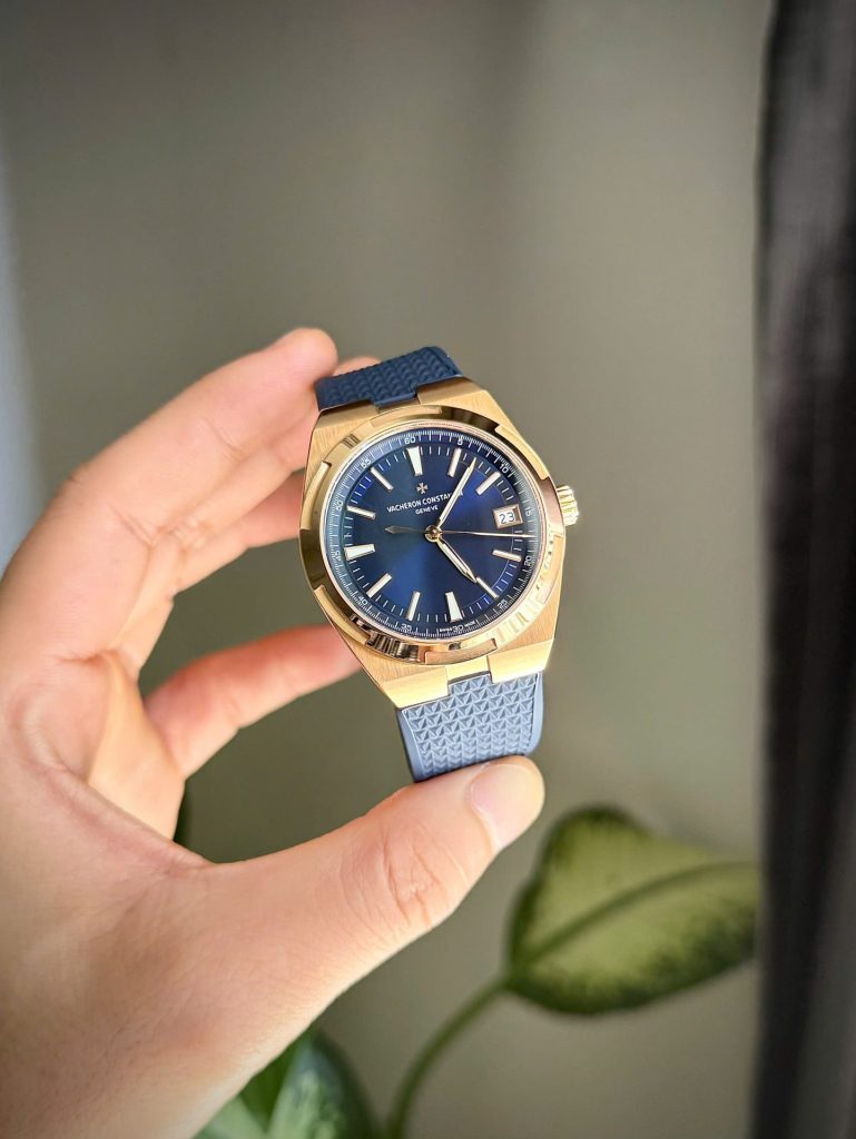 Đồng Hồ Vacheron Constantin Overseas 4500V Chế Tác Bọc Vàng Thật Màu Xanh Blue 41mm (2)