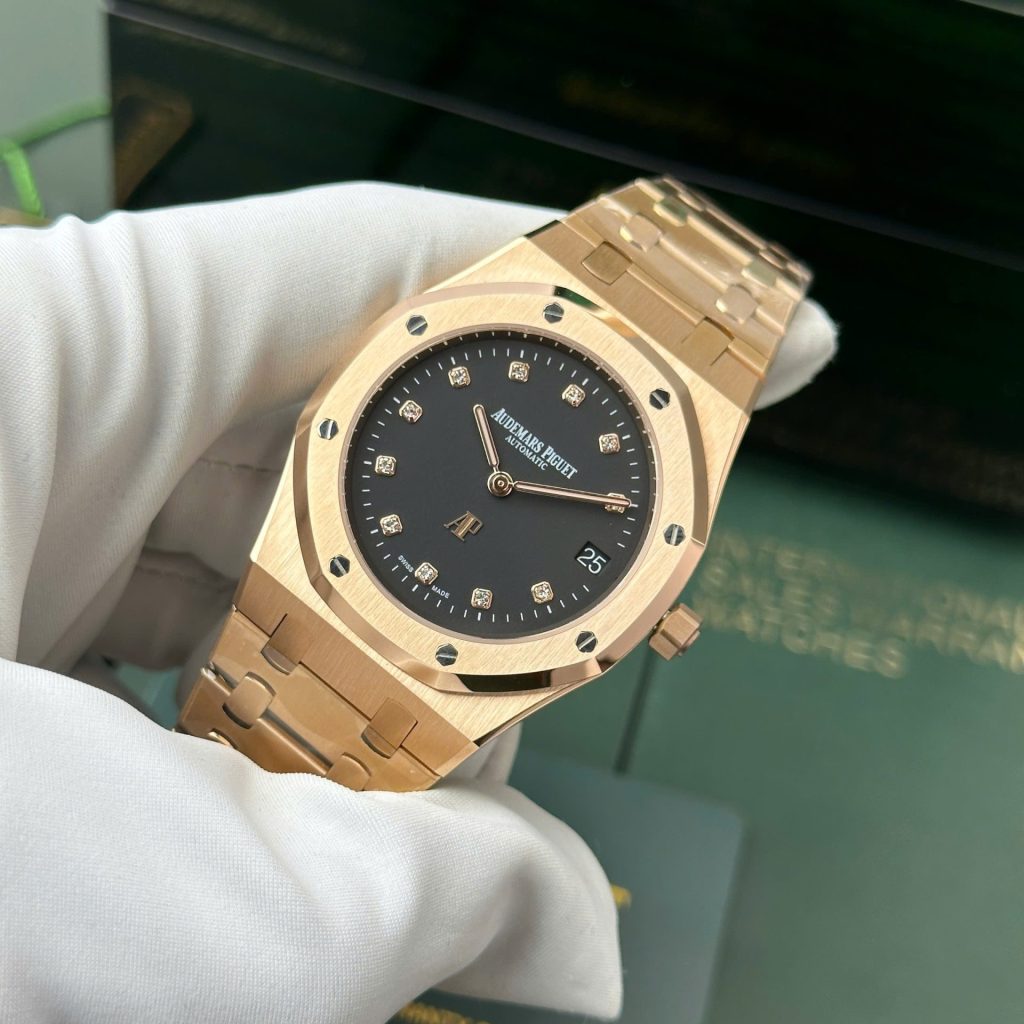 Đồng Hồ Audemars Piguet Royal Oak Jumbo Extra-Thin 15207OR Rep 11 Cao Cấp Mặt Đen Nhà Máy IP 39mm (2)