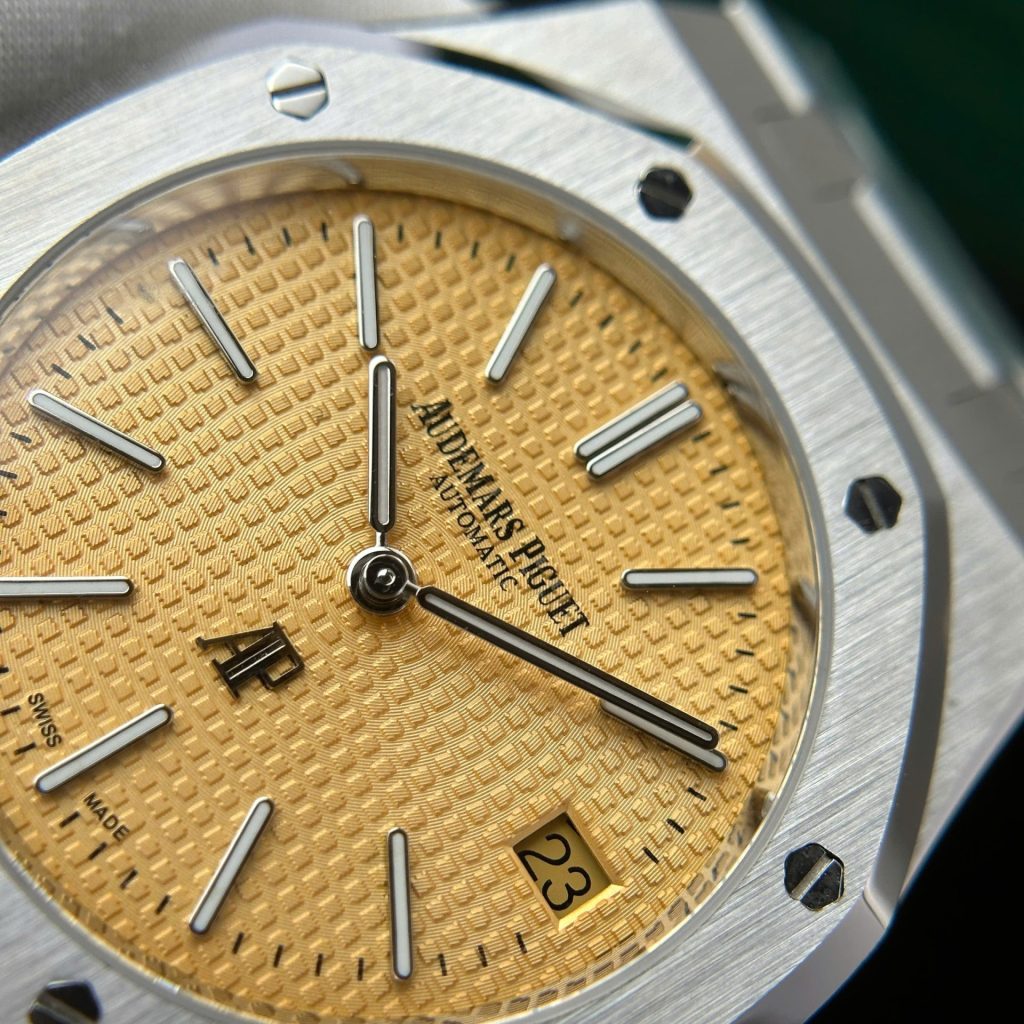 Đồng Hồ Audemars Piguet Royal Oak Jumbo Extra-thin 15202 Replica 11 Mặt Vàng Nhà Máy IP 39mm (2)