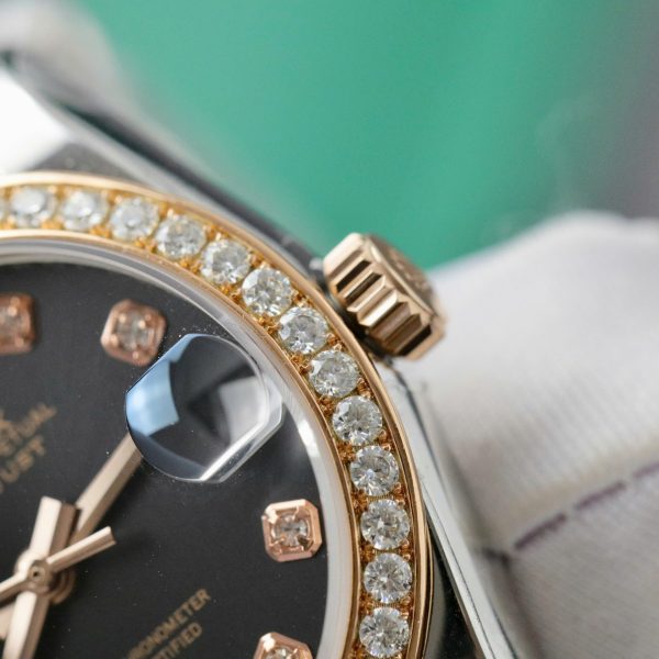 Đồng Hồ Rolex DateJust Rep 11 Cao Cấp Mặt Đen Viền Đính Kim Cương Moissanite 31mm (2)