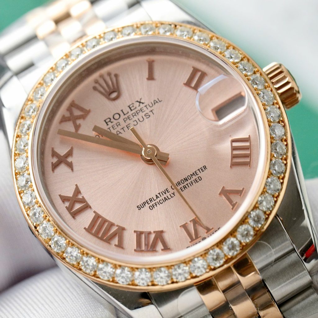 Đồng Hồ Rolex DateJust Replica 11 Cọc Số La Mã Viền Đính Kim Cương Moissanite 31mm (2)