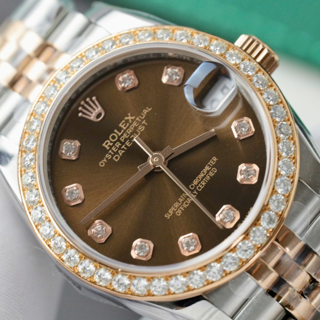 Đồng Hồ Rolex DateJust Replica 11 Mặt Chocolate Viền Đính Kim Cương Moissanite 31mm (2)