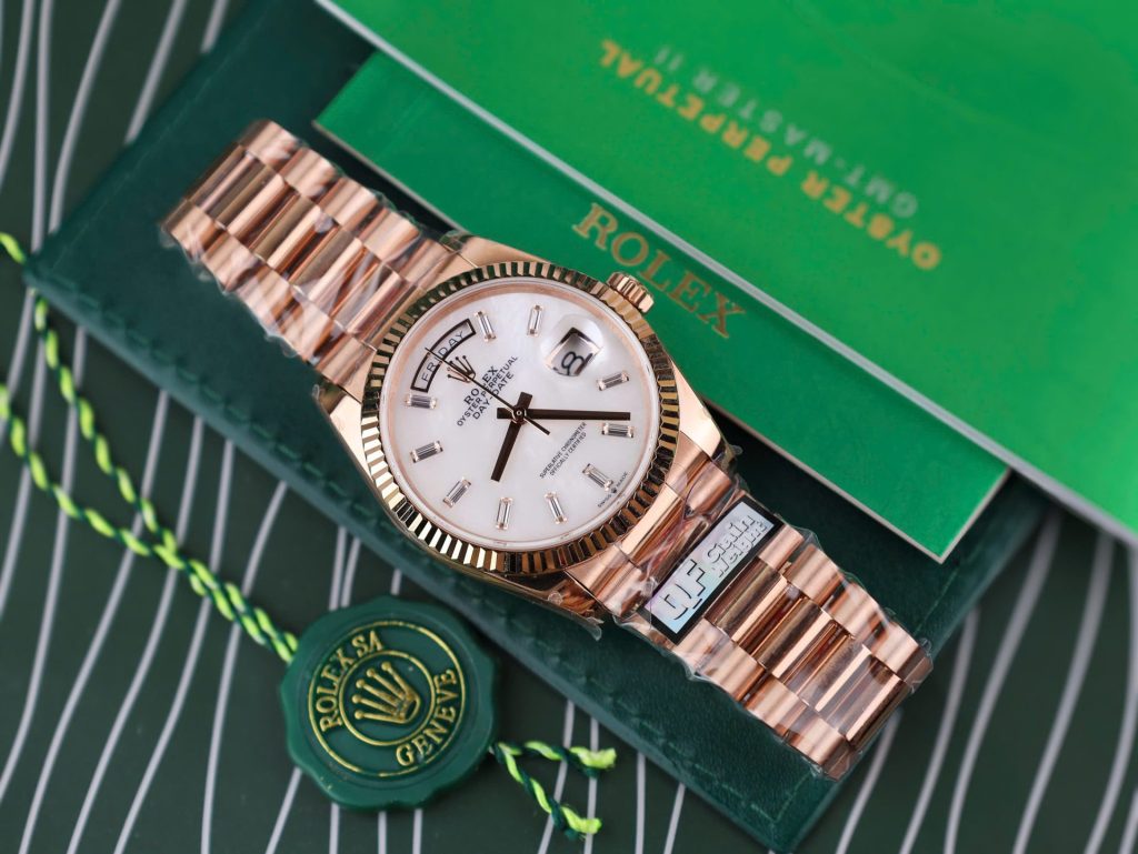 Đồng Hồ Rolex Day-Date 128238 Replica 11 Mặt MOP Tinh Chỉnh Trọng Lượng 158 Gram Nhà Máy QF 36mm (2)